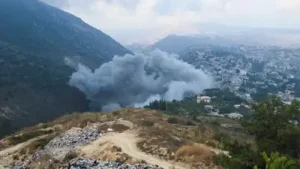 Israeli air strikes killed at least four people and wounded 20 others in southern Lebanon