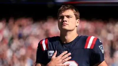 Something is off with Drake Maye and Patriots fans need to worry (Getty Images)