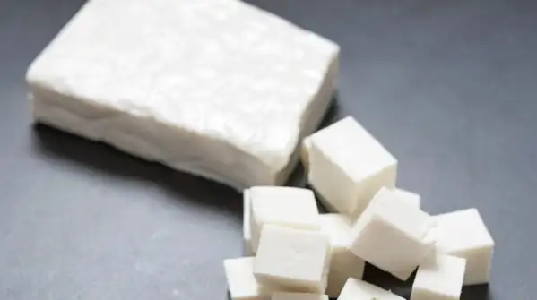 Whether you choose Greek yoghurt and chia, paneer and pumpkin seeds or peanut butter and nuts