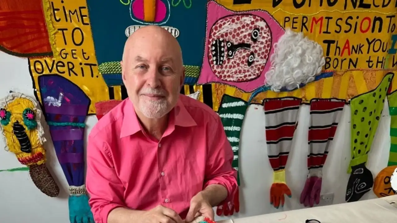 A London artist spent decades covering his home with thousands of broken dolls, false teeth