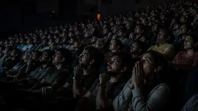 Maybe When a movie becomes an occasion Plot twist: higher ticket prices do not buy better