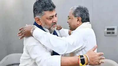 No nataka but hugs, tears as stage set for new CM