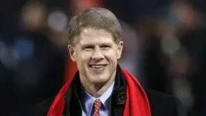 $25.6 billion Chiefs owner Clark Hunt trades luxury for $5 flags in a surprising Kansas City moment
