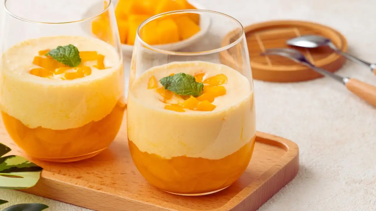 Frozen Dessert Vs Ice Cream-Canva Fewer calories and more room for toppings Frozen yoghurt