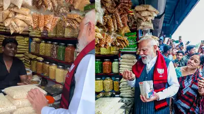 PM Modi stopped at the roadside stall for jhalmuri break