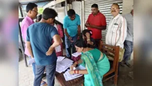 At the same time, voters whose names appear in the draft list are also required to verify that