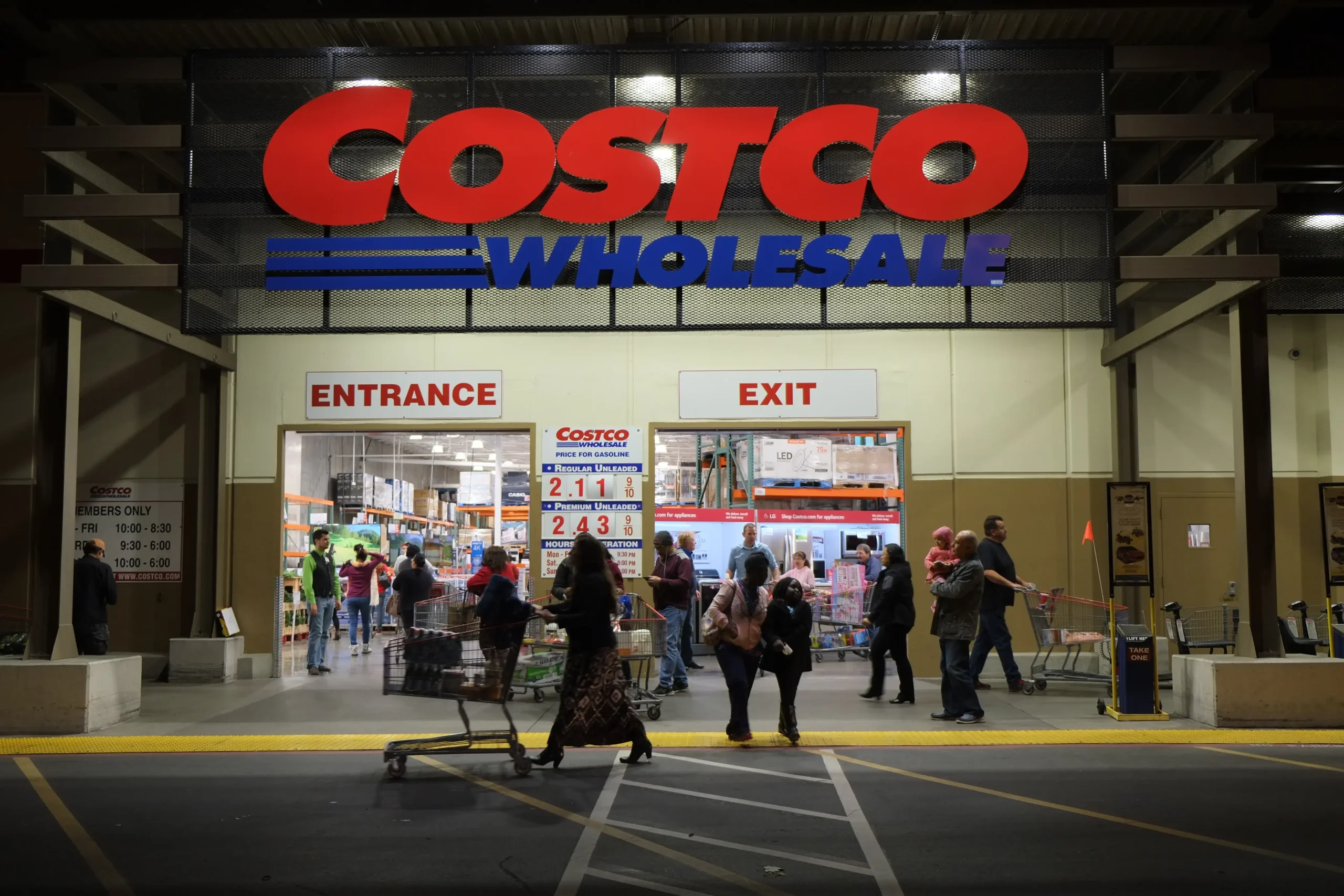 The grocery shopping scene in the United States is a whole different ball game