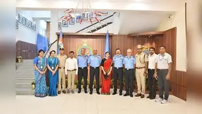IAF felicitates civilian officers in Bengaluru