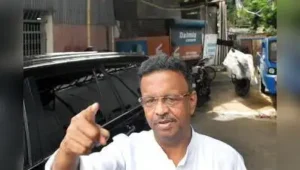 Around 12.30 pm, the panel members arrived at Hakim’s business units at 33, Tollygunge Circular