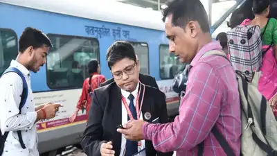 Central Railway recovered Rs.140.8 crores from unauthorized travelers between April and August
