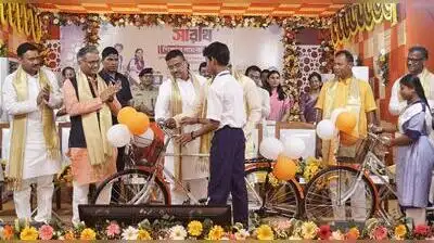 ‘Sarathi’ replaces the earlier govt’s ‘Sabooj Sathi’ programme: The wider industry impact