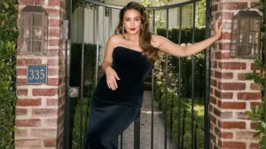 Dressing in black on the red carpet is nothing new, however, Huma Qureshi did not want to go