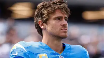"Great arms don't carry teams, great quarterbacks do": Justin Herbert put on trial in new Gridiron