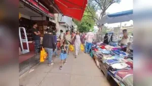 Over the past few days, vendors have returned to footpaths: The wider industry impact