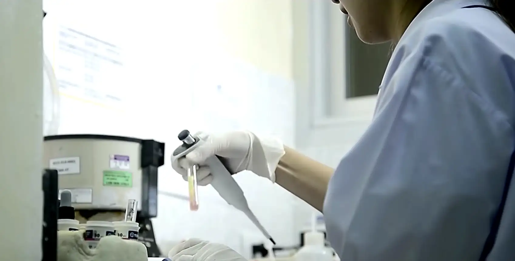 A Florida couple is suing Brown Fertility Clinic over an alleged IVF sperm mix-up