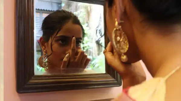 Very few symbols of beauty in India are recognised as quickly as the bindi