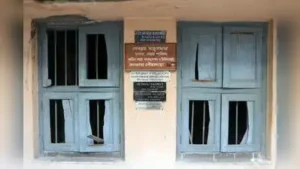 Mamata Trinamool, CPM offices confronts attacks across 6 S Kol wards for 4 hrs