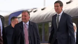 US President Donald Trump's envoys Steve Witkoff, left, and Jared Kushner arrived in Kyiv