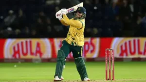 Esterhuizen smashed 88 off just 40 balls, clearing the ropes eight times and hitting six fours