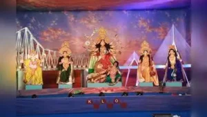 Mumbai: As the festival of Navratri enters its second weekend, the Bengali community began