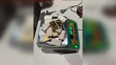 Customs Officials at Kempegowda International Airport (KIA) intercept a Singapore-based Indian