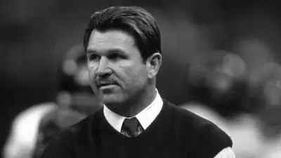 Mike Ditka, a Pro Football Hall of Fame tight end who later coached the Chicago Bears