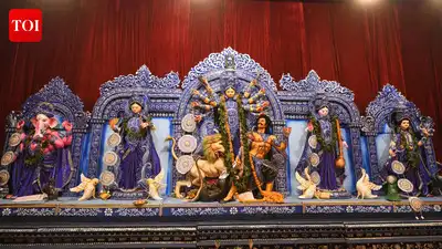 Celebrating its 53rd anniversary, Bengalee Cultural Association brought the grandeur