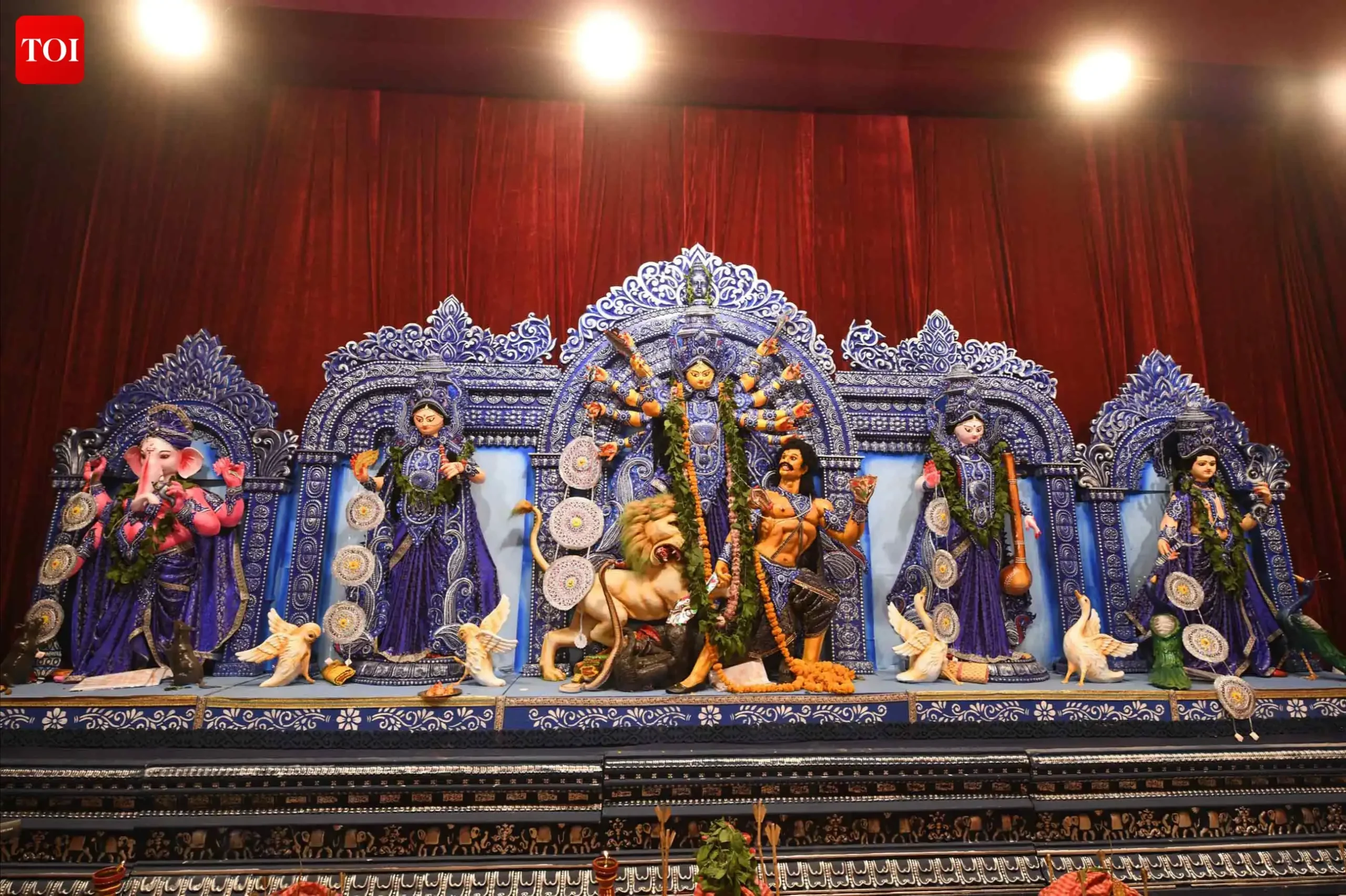 Celebrating its 53rd anniversary, Bengalee Cultural Association brought the grandeur