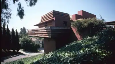 In 1939, Frank Lloyd Wright completed an $11,000 Los Angeles house with a 21-foot cantilevered