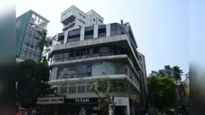 Mumbai: A fire broke out at a five-storey mall in Bandra West on Friday morning, civic