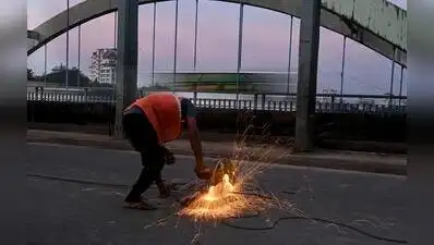 Kochi : A key review meeting held on Friday decided to complete repair works of the old