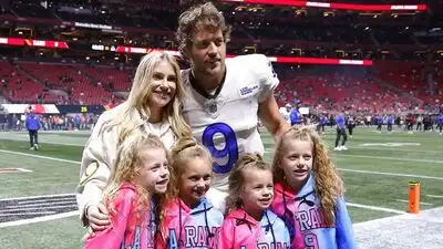 Kelly and Matthew Stafford with their daughters (Getty Images)