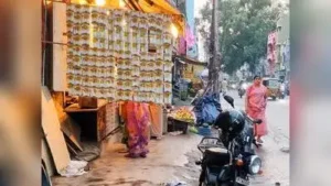 Encroachments by shops along busy roads, including South Veli: The wider industry impact