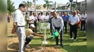 North Central Railway Cleans 12,000 Spots in Swachhata Hi Seva Drive