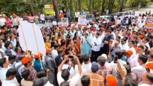 MNS Dombivli city president Harshad Patil demanded that heavy vehicles be allowed to ply only