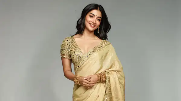 Because pooja Hegde is here to own the sunset, it's golden hour