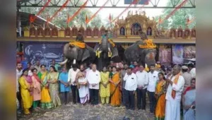 Dasara elephants on the premises of Kote Anjaneya Temple in Shivamogga — Jumbos step out