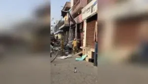 Woman, 4yo daughter killed in fire at grocery shop-cum-house
