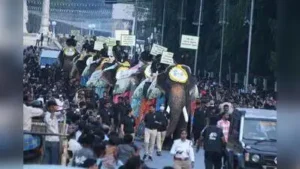 Police have discussed Gonikoppal Dasara procession and directed the Dasha mantapa committees