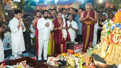 Shinde announced that trucks carrying Diwali ration kits would be dispatched