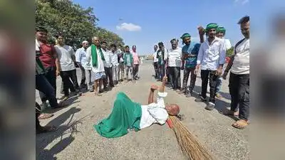 Besides Rs 5,500 per tonne for sugarcane, farmers demanded an MSP of Rs 60 per kg for sugar