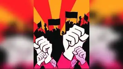 Kochi : Private bus operators in Ernakulam staged a torchlight march and dharna at the Vyttila