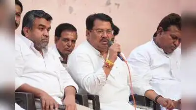 Congress leader Vijay Wadettiwar accused the BJP-led govt of undermining democracy