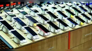 Mumbai: Over 1,100 motherboards taken apart from stolen mobile phones and sold as scrap