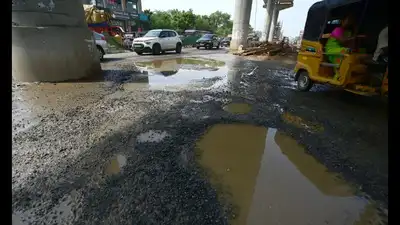 New norms for road contractors: Fix potholes in 24 hours or confronts notice, fine