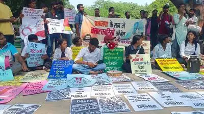 Different student outfits staged their protest at Prayagraj on Saturday against SIR