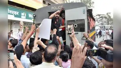 Nashik : Police detained 26 people, including six women, on Saturday evening during a protest