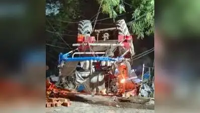 Tractor-trolley falls off bridge, crushes makeshift house; 2 killed