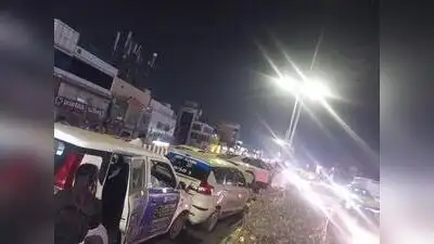 EV hits a divider on PVNR Expressway, triggers a chain-reaction collision