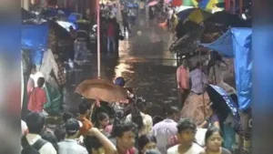 Shoppers at New Market Puja run for cover as rain begins on Tuesday: The wider industry impact